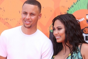 APP下载-库嫂：我不懂体育&amp;库里在家也从来不谈 相对于工作我们更重视家庭