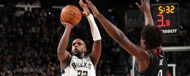 中国乐鱼体育-昔日雄鹿二当家成功转型，​米德尔顿适应全新角色