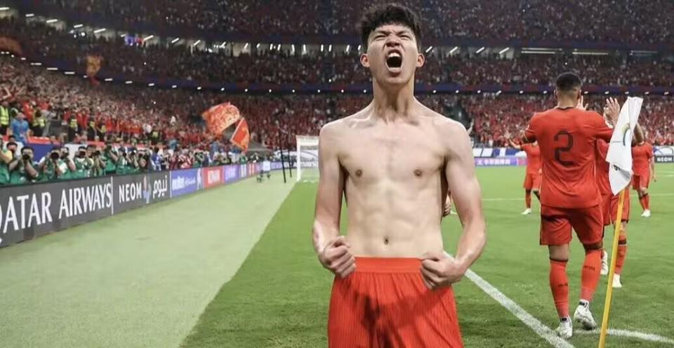 游戏平台-王钰栋，拒绝德甲合同，放弃留洋？在中超拿300万顶薪